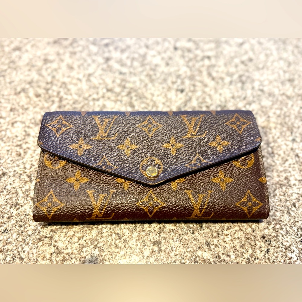 Louis Vuitton Sarah Wallet